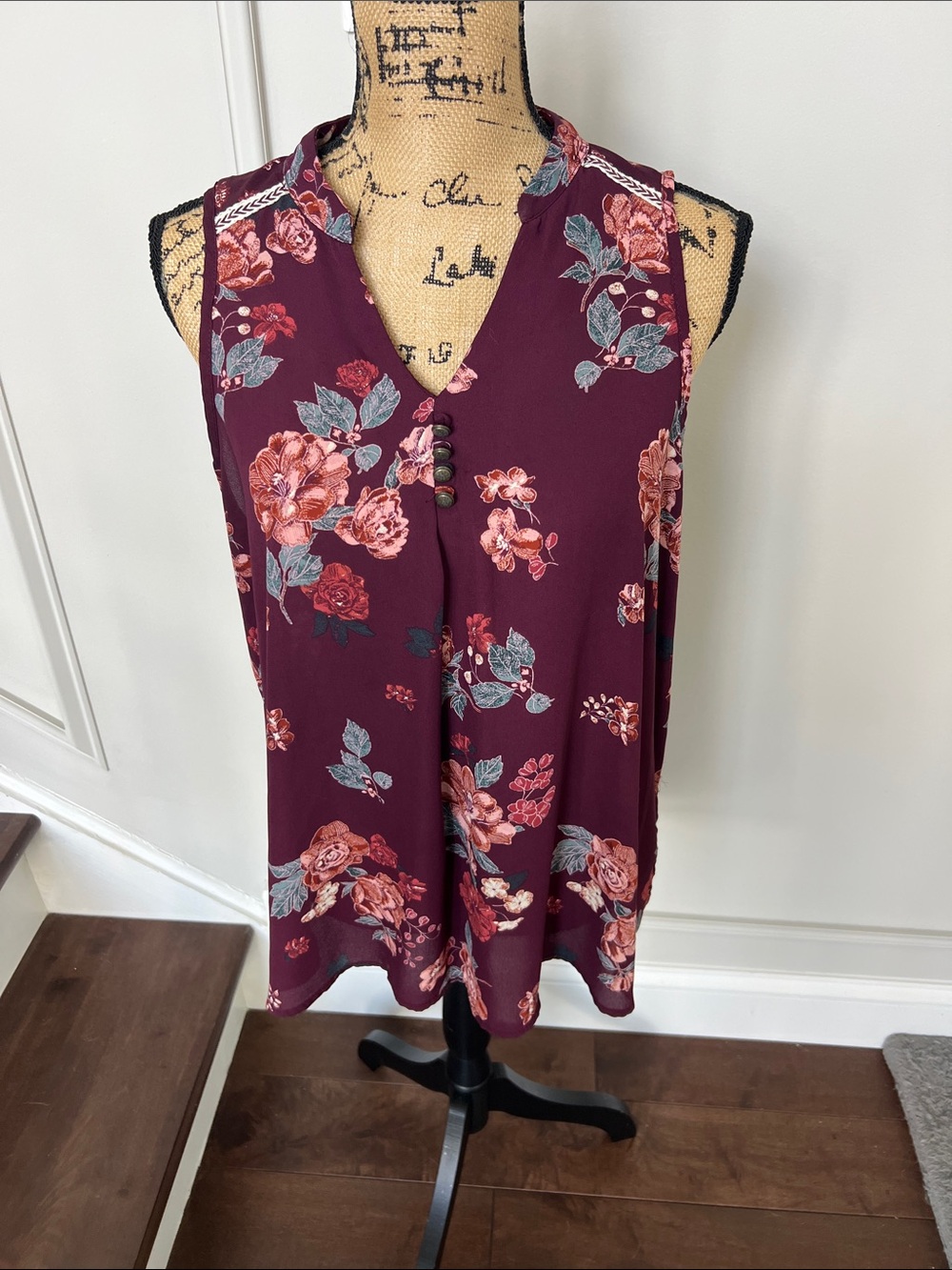 Xhilaration Burgundy Floral V-Neck Sleeveless Camisole xl - Picture 2 of 6